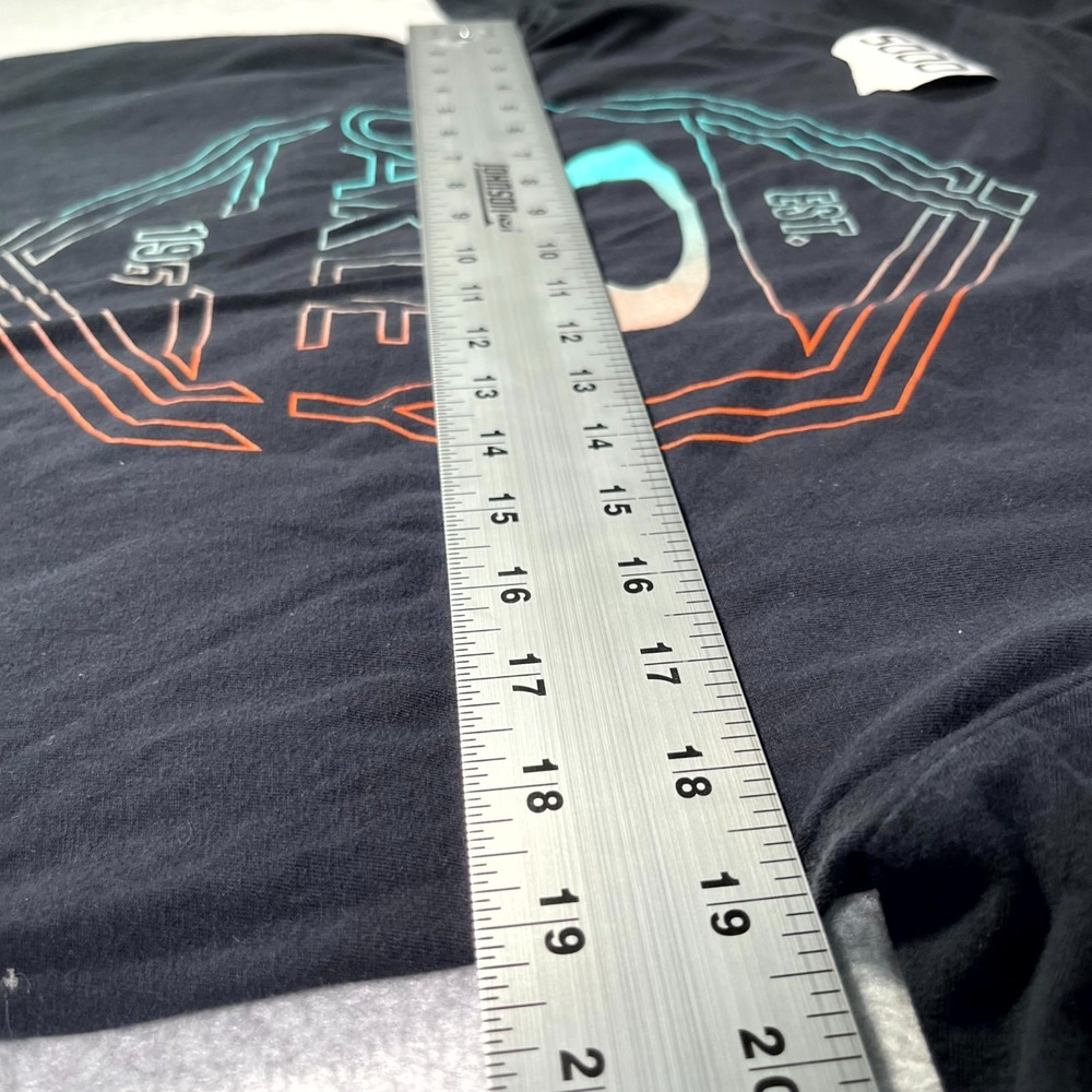 Oakley Buckle T Shirt Mens XL Black Graphic Print Logo Regular Fit Crew Neck - Picture 5 of 7